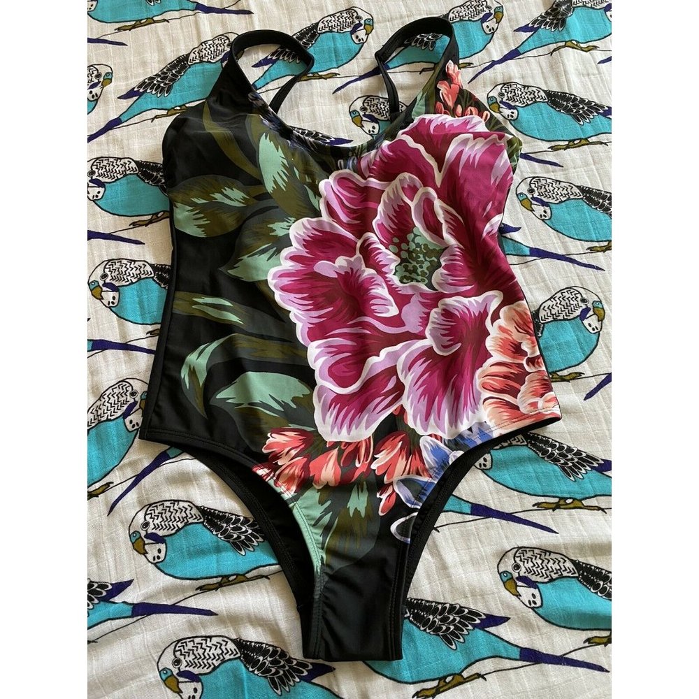 Kona Sol Women's Medium Coverage One Piece Swimsui